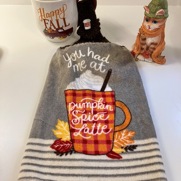☕️ Handmade Fall Towel 🍁NWOT - Picture 1 of 6
